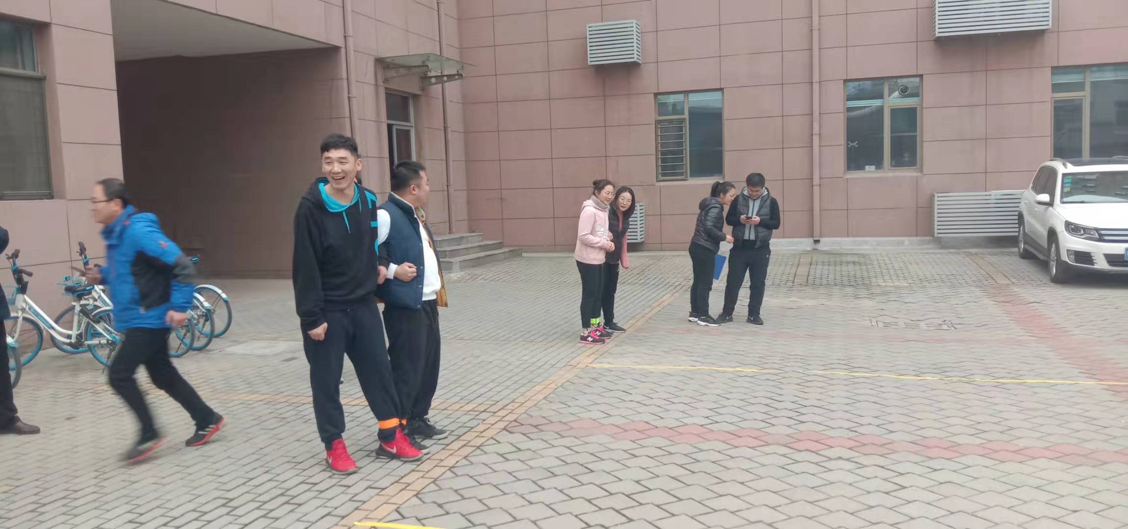 我運動、我健康、我快樂——德房擔保公司舉辦趣味運動會