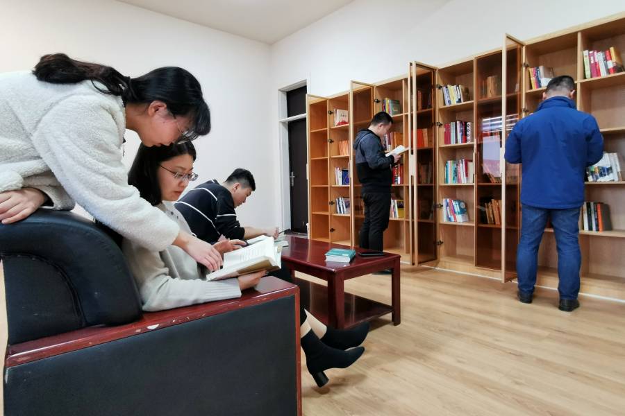 【書香凝合力，學習促強企】城投地產公司設立共享書屋