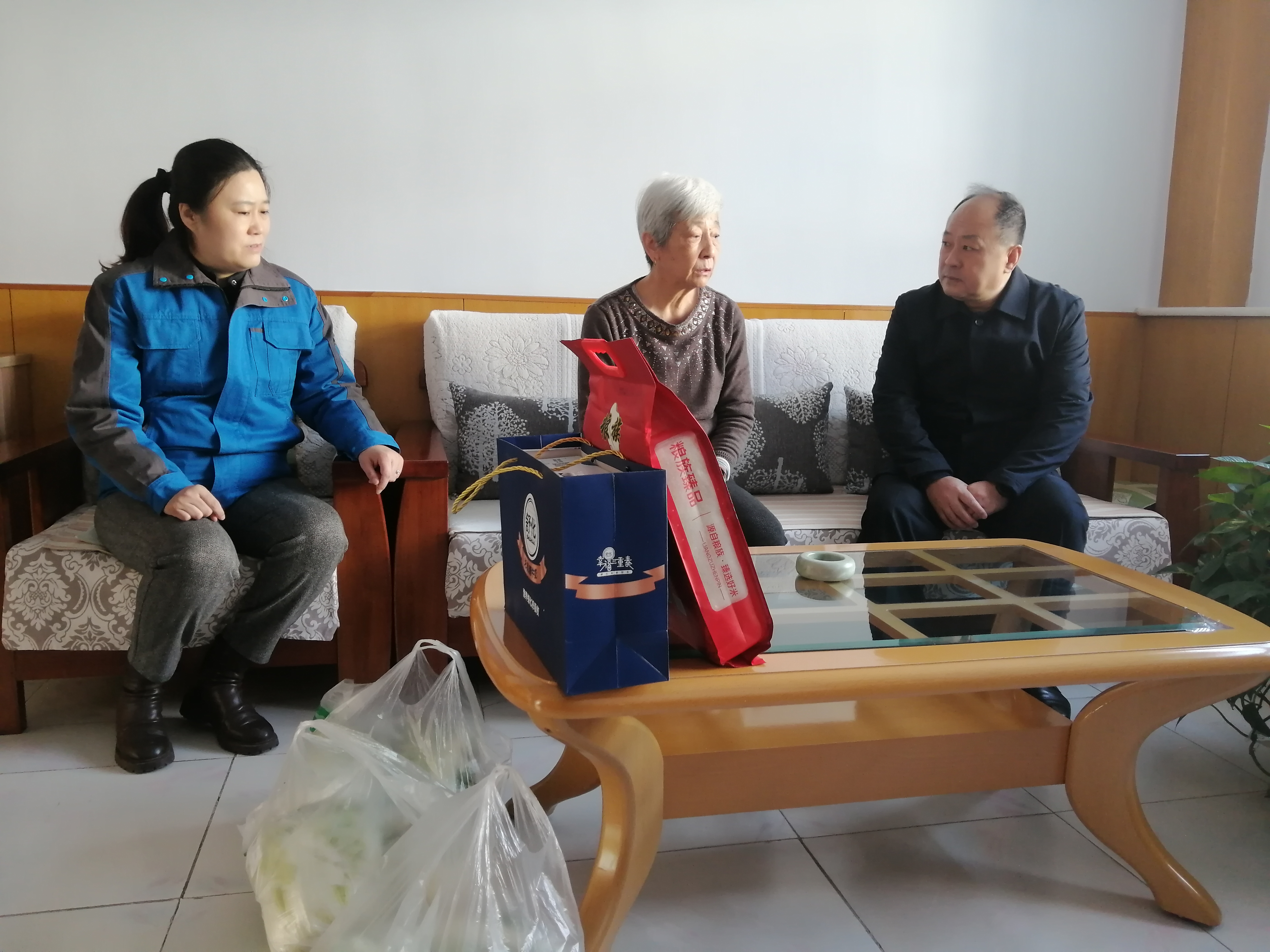 【我為群眾辦實事】“大雪”節氣悄然至  “誠建”慰問暖寒冬